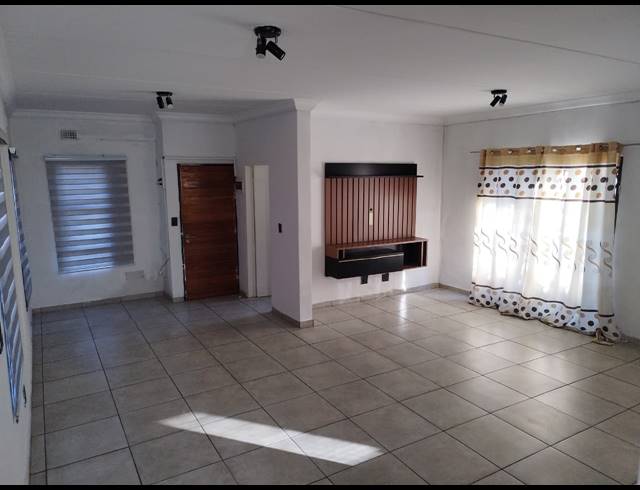 3 BEDROOM TOWNHOUSE FOR SALE IN SOUTH HILLS